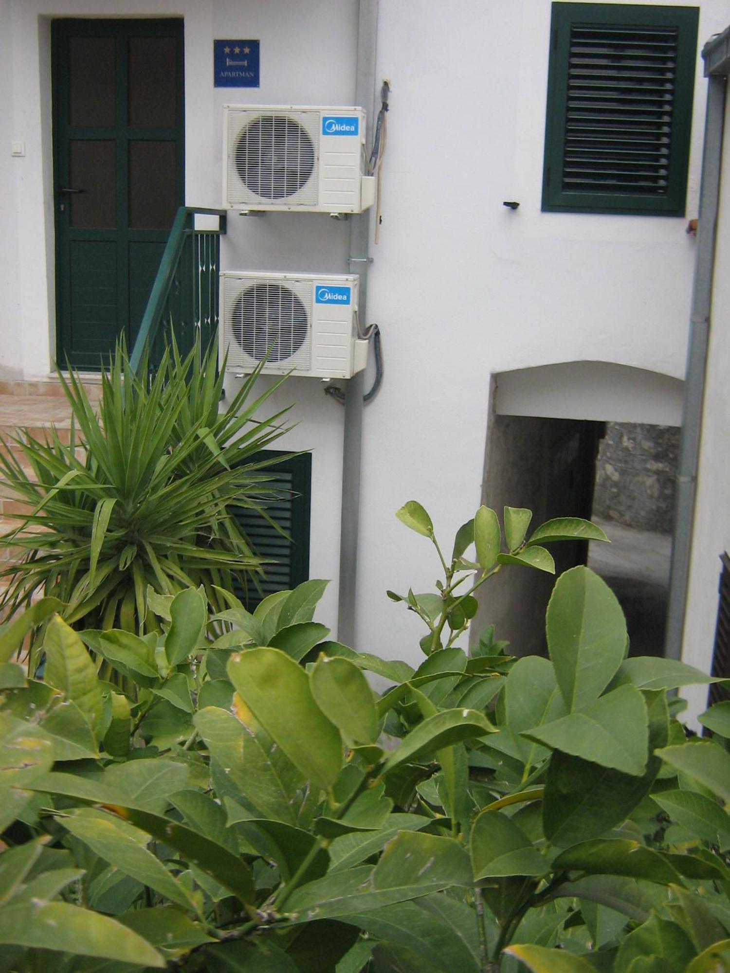 Apartments Donda Split Exterior photo